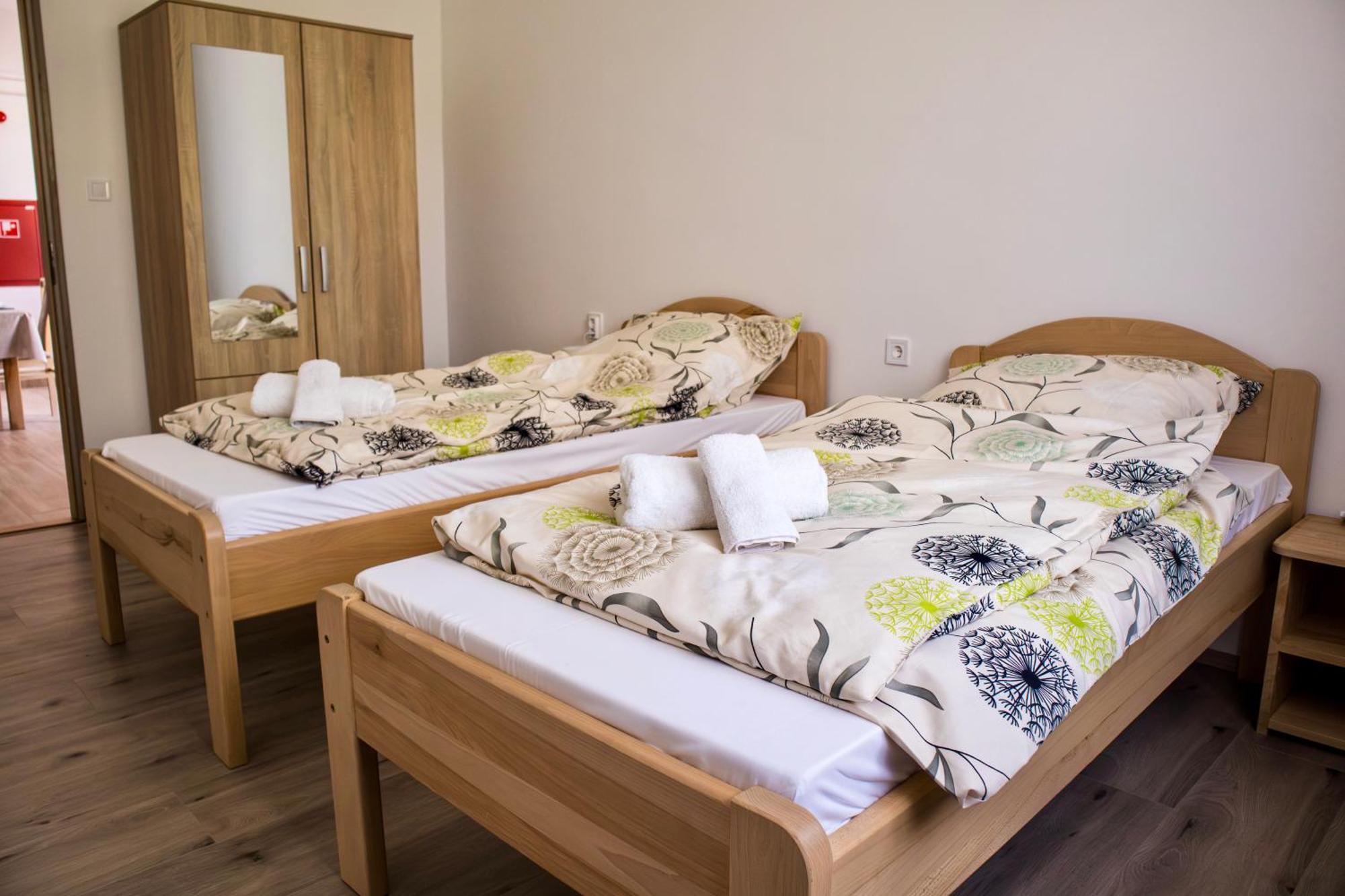 Izisz Apartman Matraterenye Exterior photo