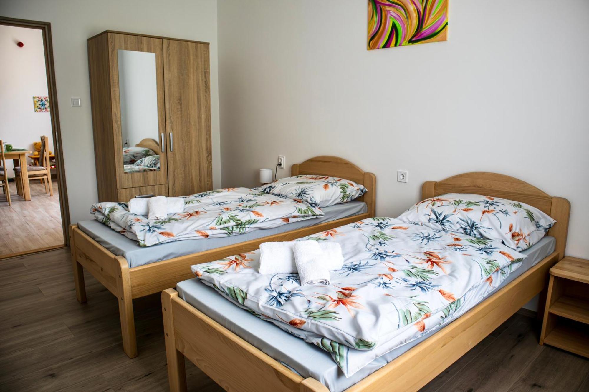 Izisz Apartman Matraterenye Exterior photo