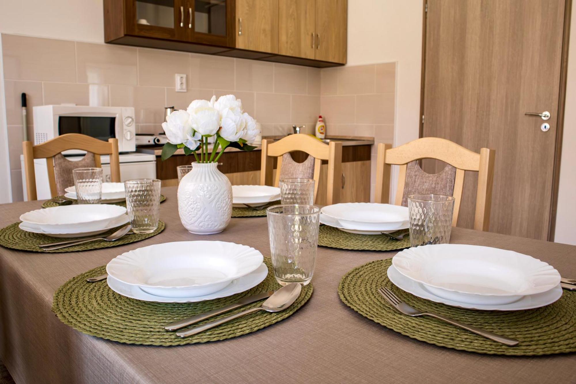 Izisz Apartman Matraterenye Exterior photo