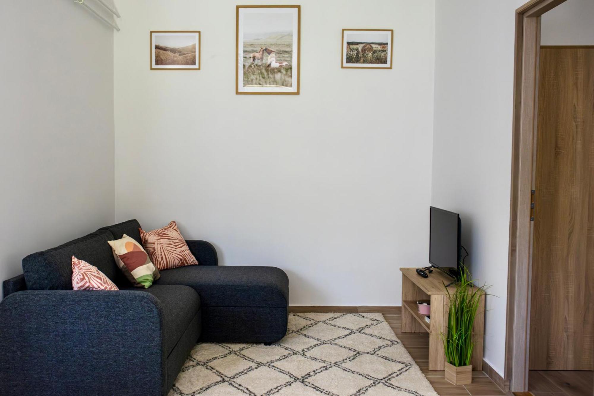 Izisz Apartman Matraterenye Exterior photo