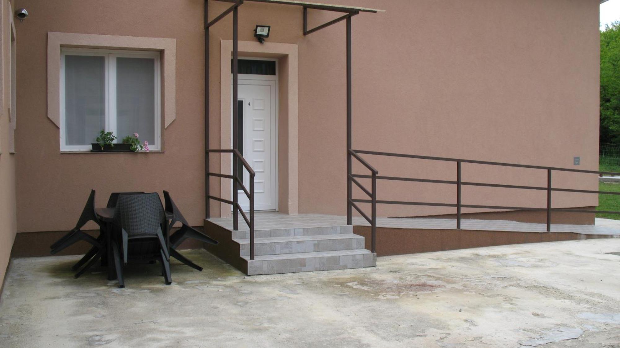 Izisz Apartman Matraterenye Exterior photo