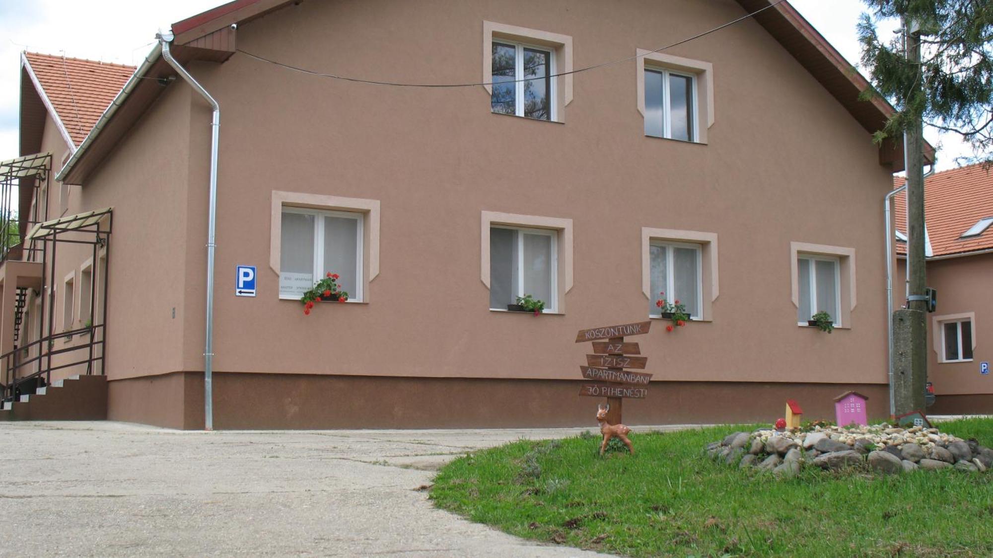 Izisz Apartman Matraterenye Exterior photo